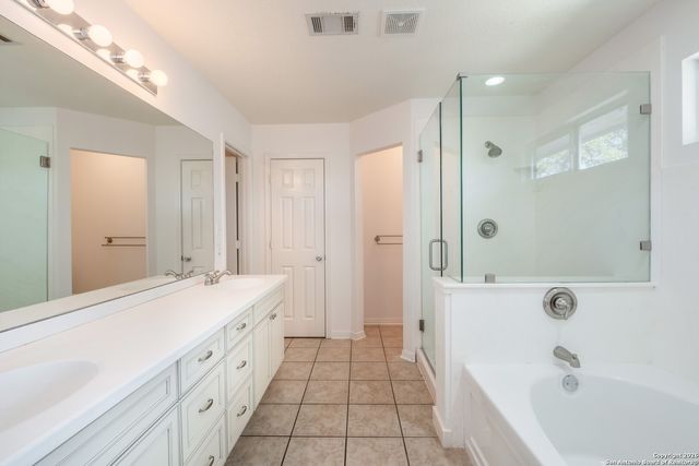 9546 Haviland Ct, San Antonio, TX 78251