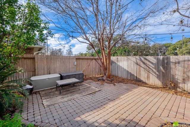 9546 Haviland Ct, San Antonio, TX 78251