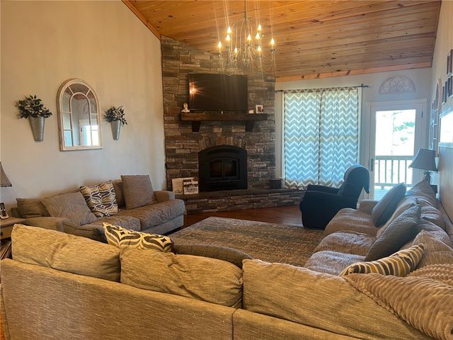 82 NC 8208, Jasper, AR 72641