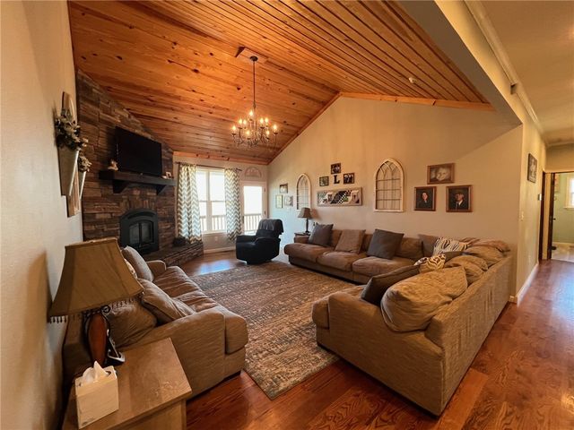 82 NC 8208, Jasper, AR 72641