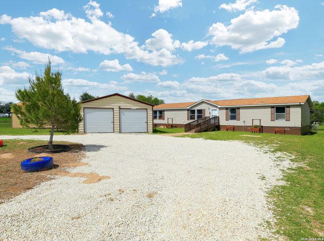 107 Frontier Way, Seguin, TX 78155