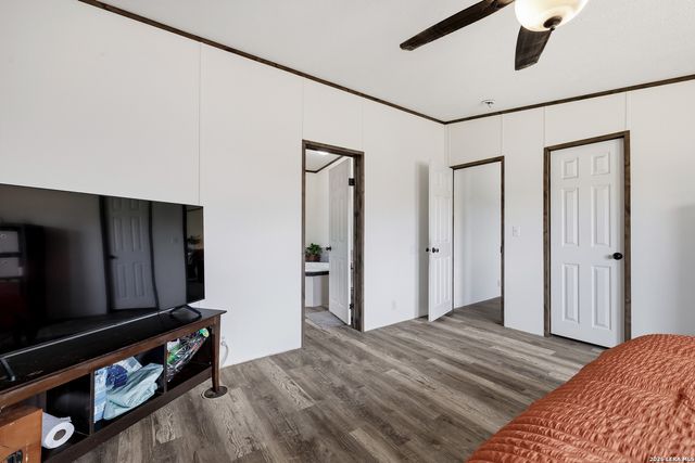 107 Frontier Way, Seguin, TX 78155