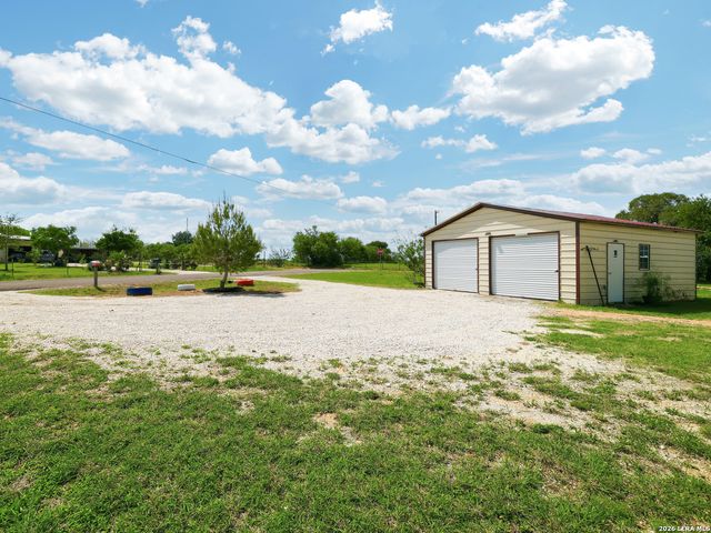 107 Frontier Way, Seguin, TX 78155