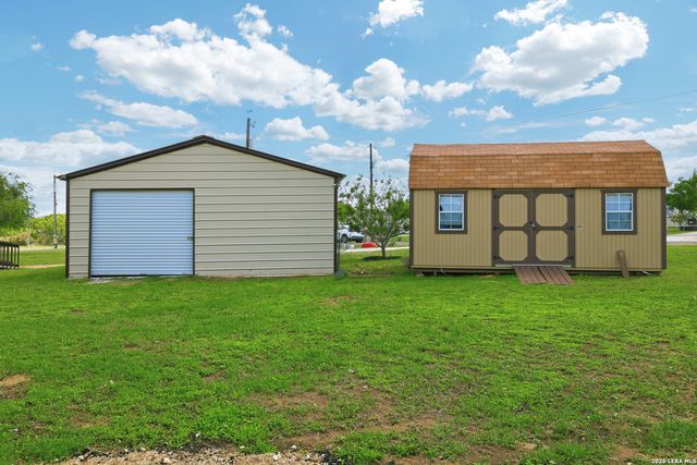107 Frontier Way, Seguin, TX 78155