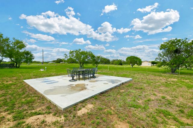 107 Frontier Way, Seguin, TX 78155