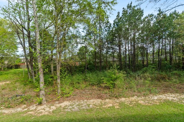 23 E Chapel Hill Blvd., Hattiesburg, MS 39402