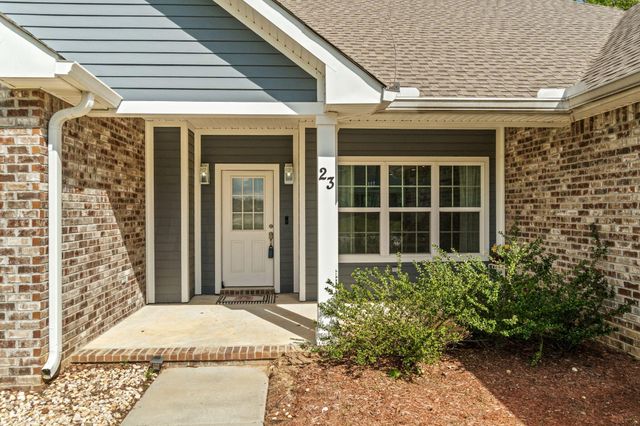 23 E Chapel Hill Blvd., Hattiesburg, MS 39402