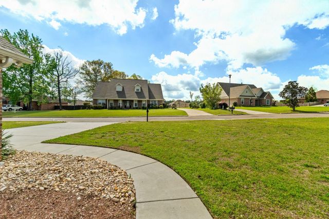 23 E Chapel Hill Blvd., Hattiesburg, MS 39402