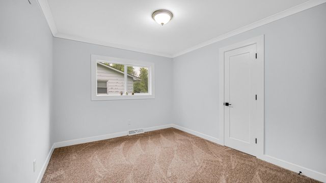 1248 Dogwood Drive, Chesterton, IN 46304