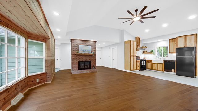 1248 Dogwood Drive, Chesterton, IN 46304