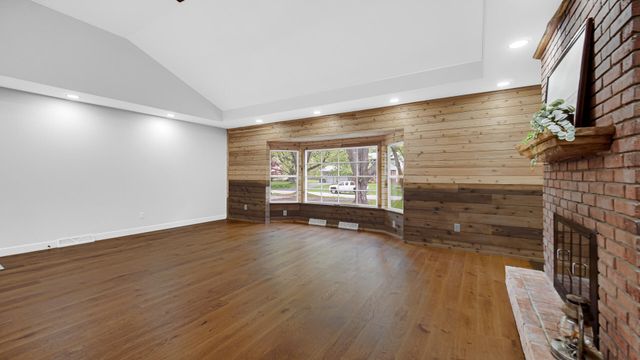 1248 Dogwood Drive, Chesterton, IN 46304