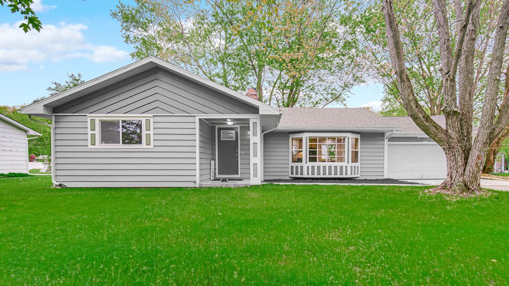 1248 Dogwood Drive, Chesterton, IN 46304