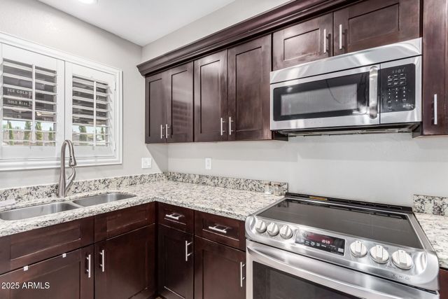 4037 S TAYLOR Drive, Tempe, AZ 85282