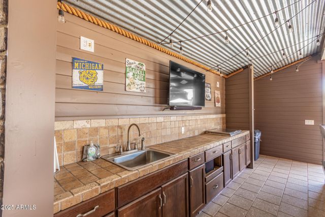 4037 S TAYLOR Drive, Tempe, AZ 85282