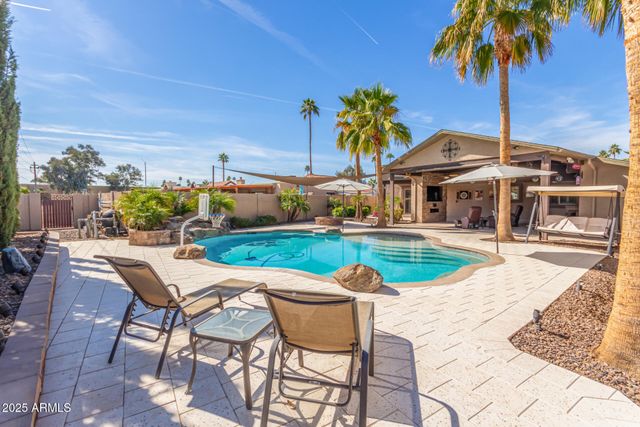 4037 S TAYLOR Drive, Tempe, AZ 85282