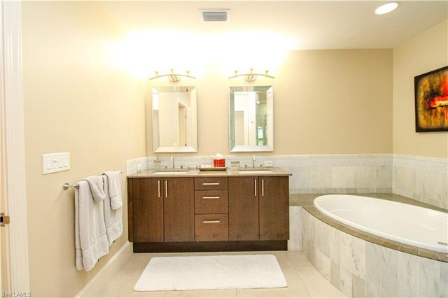 9123 Strada PL 7410, Naples, FL 34108