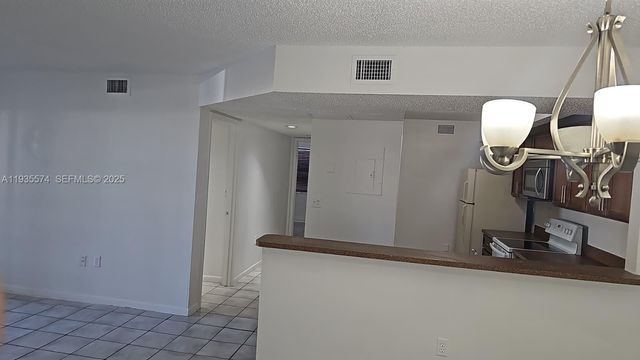 8540 SW 212th St 101, Cutler Bay, FL 33189