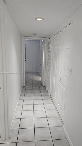 8540 SW 212th St 101, Cutler Bay, FL 33189