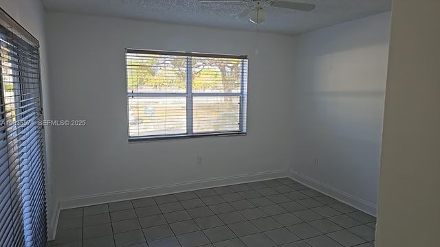 8540 SW 212th St 101, Cutler Bay, FL 33189