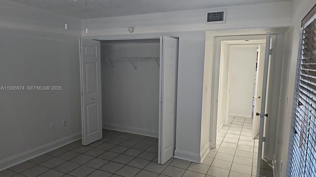 8540 SW 212th St 101, Cutler Bay, FL 33189