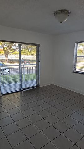 8540 SW 212th St 101, Cutler Bay, FL 33189