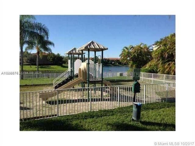 8540 SW 212th St 101, Cutler Bay, FL 33189