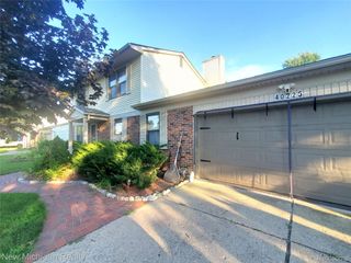 40225 Oak Tree, Novi, MI 48375