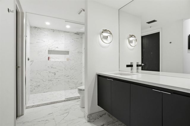 2011 Cedar Springs Road 104, Dallas, TX 75201