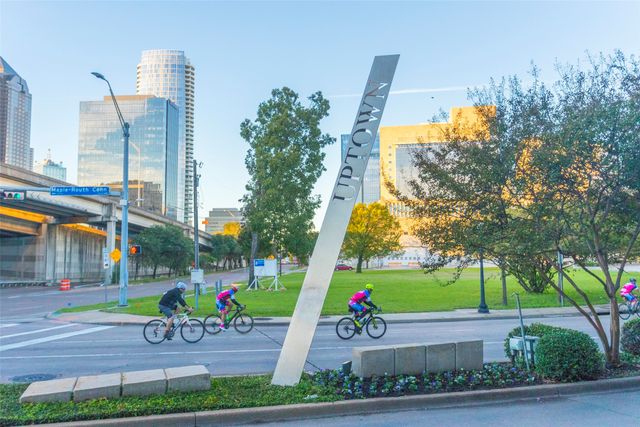 2011 Cedar Springs Road 104, Dallas, TX 75201