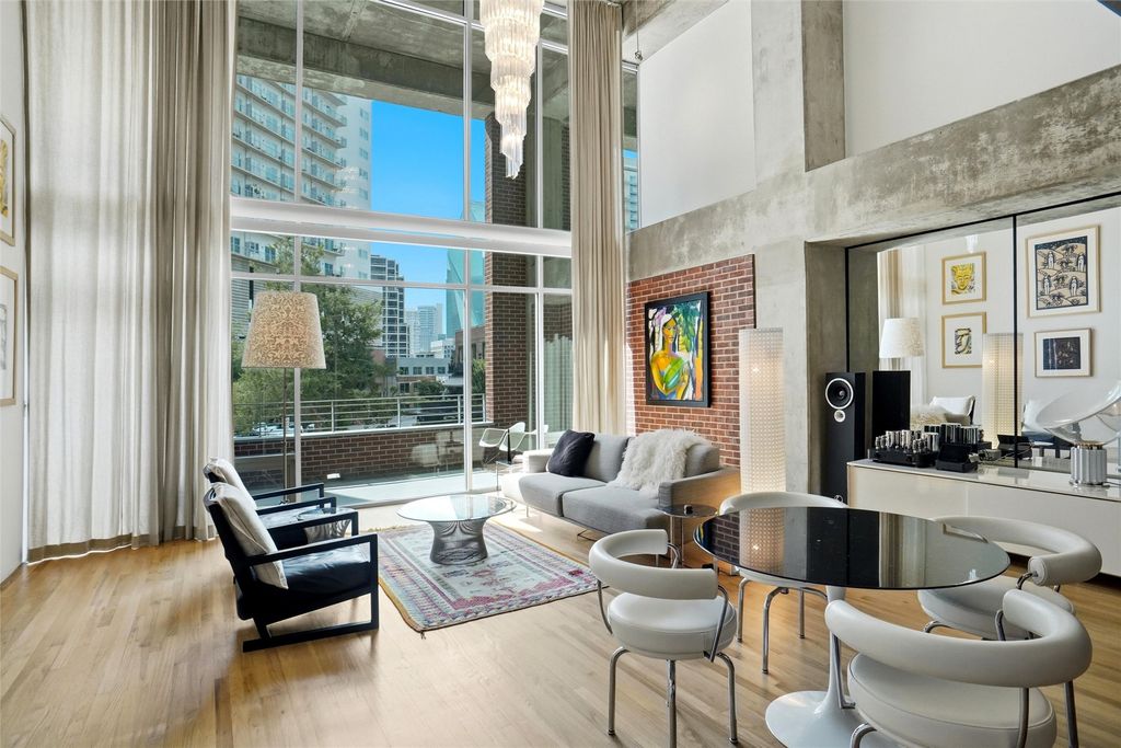 2011 Cedar Springs Road 104, Dallas, TX 75201