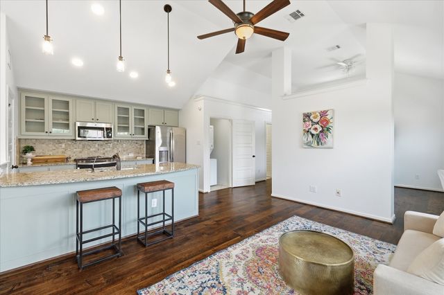 6000 Monterey Mews, North Richland Hills, TX 76180