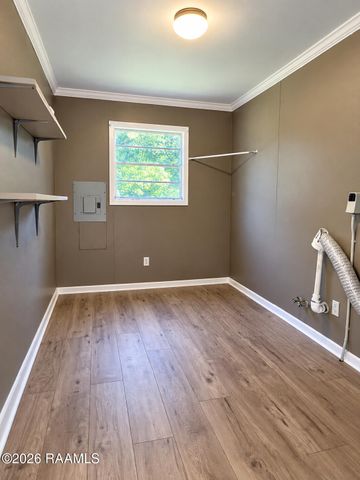 402 Attakapas Road, Lafayette, LA 70501