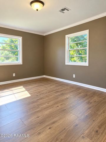 402 Attakapas Road, Lafayette, LA 70501