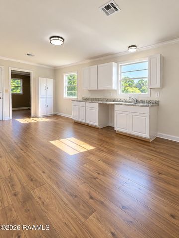 402 Attakapas Road, Lafayette, LA 70501
