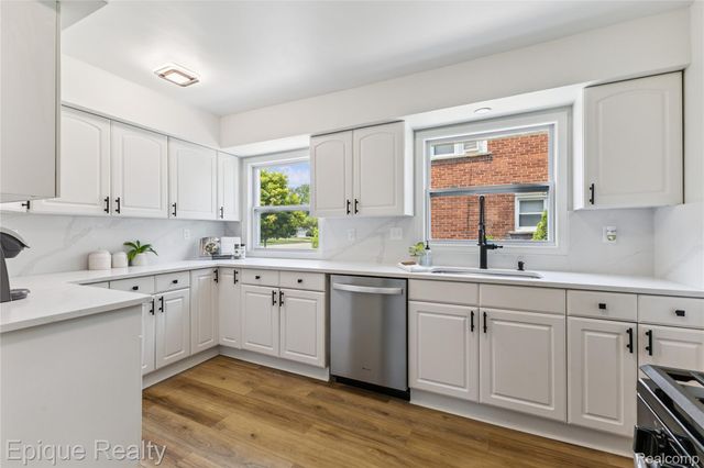 1808 W 12 Mile Road, Royal Oak, MI 48073