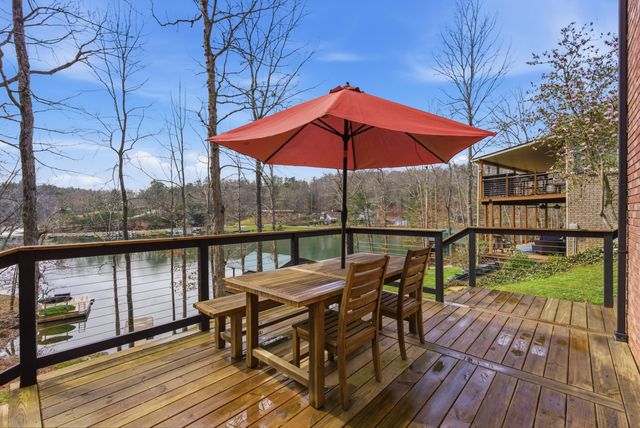 1063 Cliffs Edge Road, East Bernstadt, KY 40729