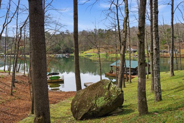 1063 Cliffs Edge Road, East Bernstadt, KY 40729
