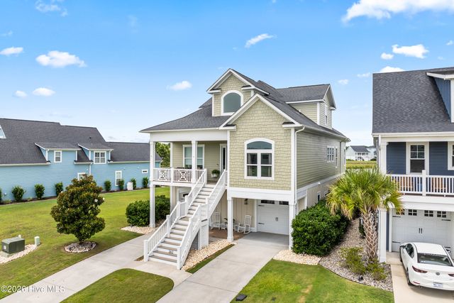 262 Spicer Lake Drive, Holly Ridge, NC 28445