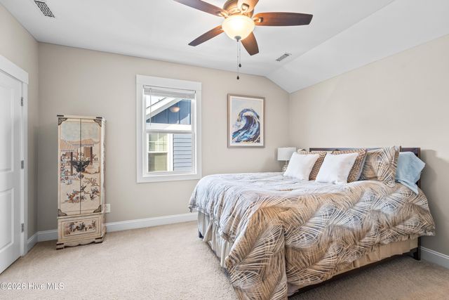 262 Spicer Lake Drive, Holly Ridge, NC 28445