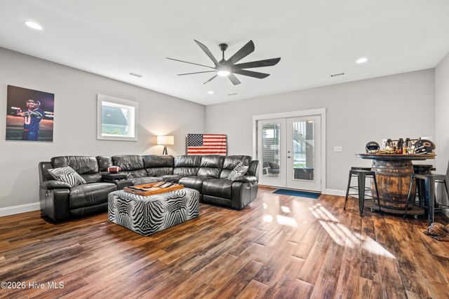 262 Spicer Lake Drive, Holly Ridge, NC 28445