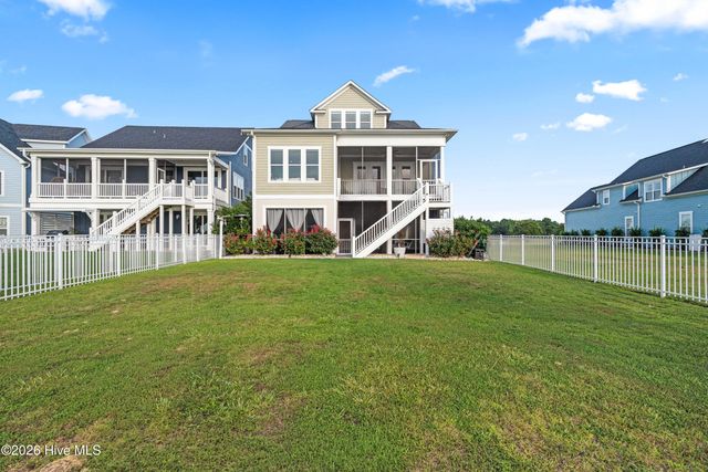262 Spicer Lake Drive, Holly Ridge, NC 28445