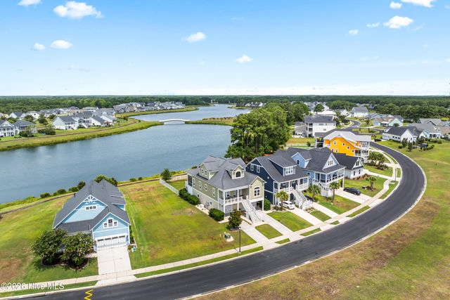 262 Spicer Lake Drive, Holly Ridge, NC 28445