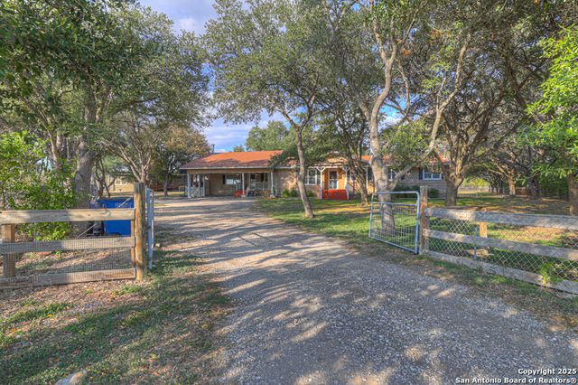 311 Weiss, New Braunfels, TX 78130