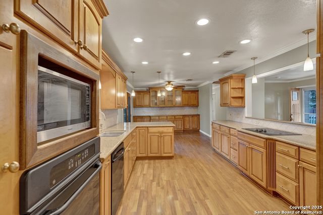 311 Weiss, New Braunfels, TX 78130