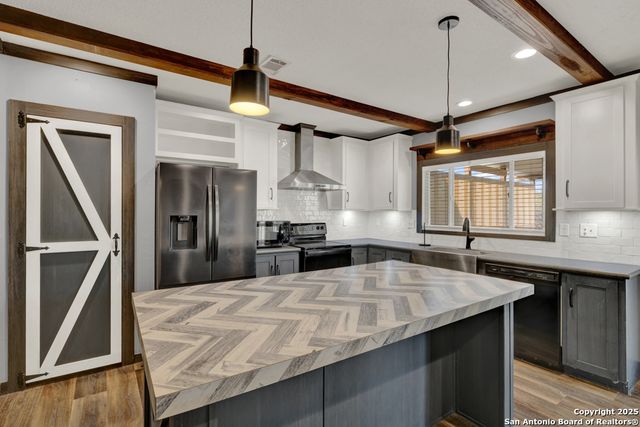 311 Weiss, New Braunfels, TX 78130