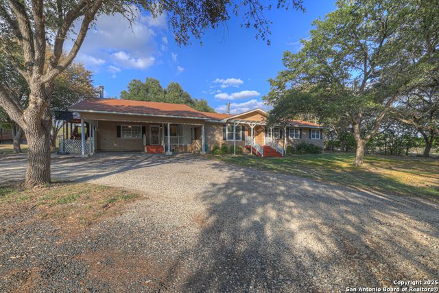 311 Weiss, New Braunfels, TX 78130