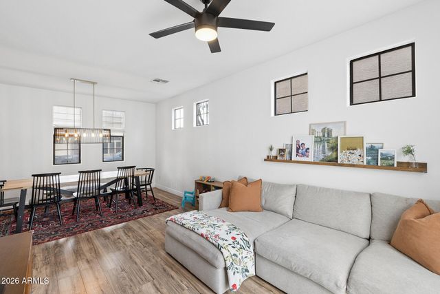 2382 W SLEEPY RANCH Road, Phoenix, AZ 85085