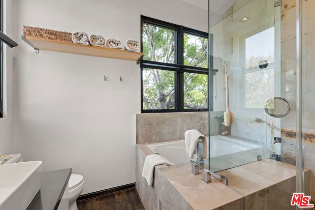 601 N Crescent Heights Boulevard, Los Angeles, CA 90048