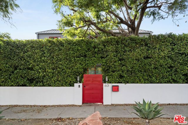 601 N Crescent Heights Boulevard, Los Angeles, CA 90048