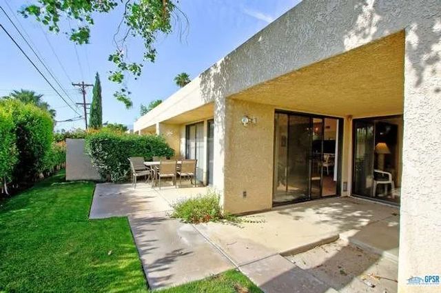 200 E Racquet Club Road 13, Palm Springs, CA 92262